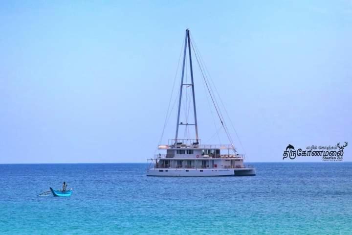 Uppuveli Beach House Trincomalee Bagian luar foto