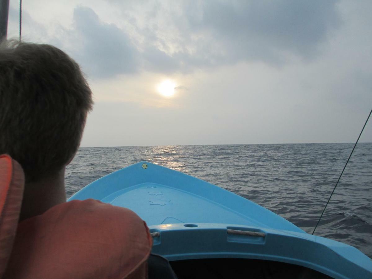 Uppuveli Beach House Trincomalee Bagian luar foto